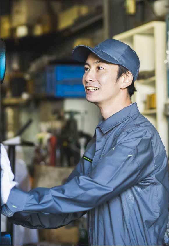 人々の生活と街を支える縁の下の力持ちバス整備士のやりがい